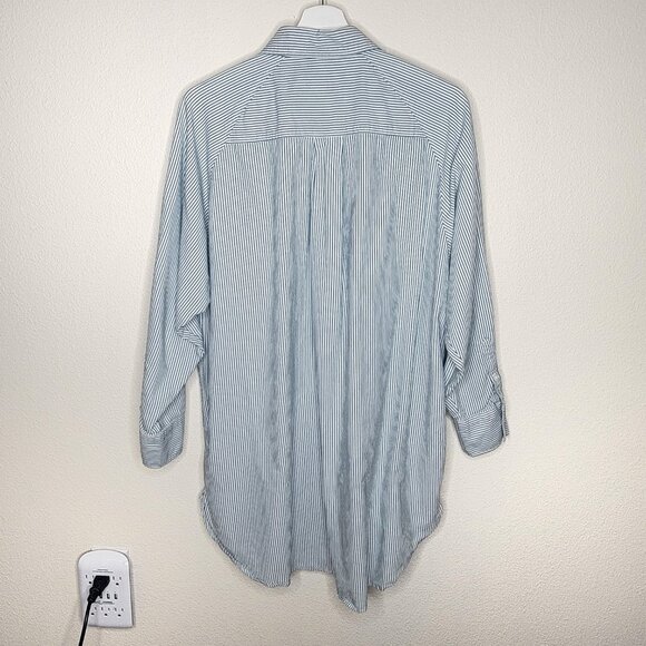 PICK 3 FOR $20 H&M Oversized Striped Oxford Pocket Button Down Shirt Size XS - Picture 6 of 6